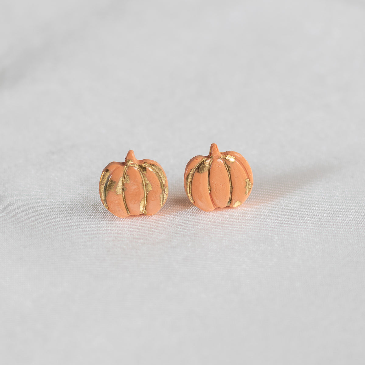 Mini pumpkin studs