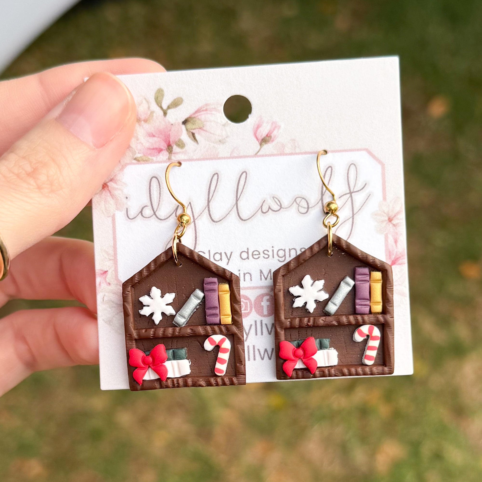 Christmas bookshelf earrings